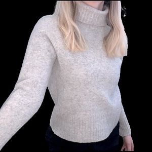 Club Monaco short turtleneck cashmere sweater